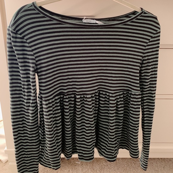 Urban outfitters top!! - Picture 4 of 5